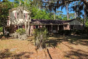 405 Woodland St, Brunswick, GA 31523 - Photo 1