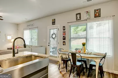 61 Pacific Avenue, Sharpsburg, GA 30277 - Photo 5