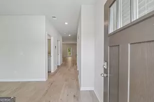 136 Post Oak Dr, Jackson, GA 30233 - Photo 3