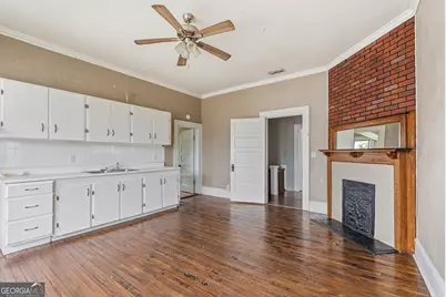 158 Hand Avenue W, Pelham, GA 31779 - Photo 9