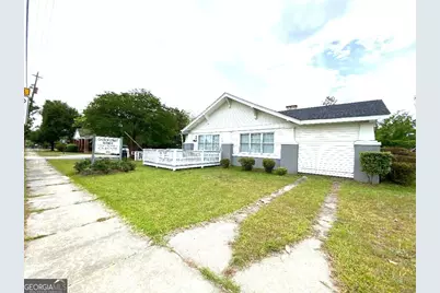 425 W Church Street, Swainsboro, GA 30401 - Photo 17