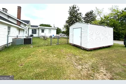 425 W Church Street, Swainsboro, GA 30401 - Photo 5