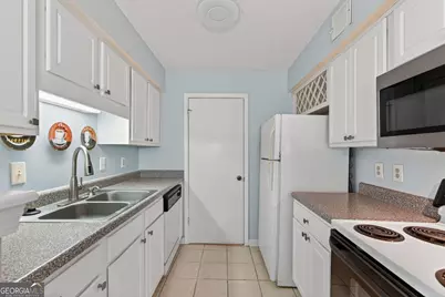 7001 Wingate Way, Sandy Springs, GA 30350 - Photo 7