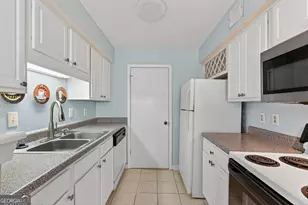 7001 Wingate Way, Sandy Springs, GA 30350 - Photo 7