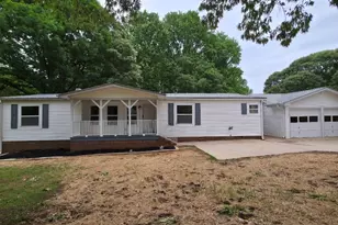 47 Forest Lake Rd, Pendergrass, GA 30567 - Photo 5