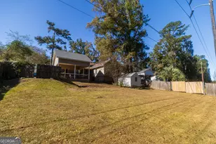 2303 S Sherwood Dr, Valdosta, GA 31602 - Photo 39
