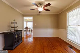 2303 S Sherwood Dr, Valdosta, GA 31602 - Photo 5