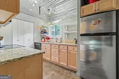 251 Shakespeare Drive #323, Clayton, GA 30525 - Photo 3