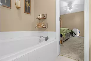 165 Brasch Park Dr, Grantville, GA 30220 - Photo 33