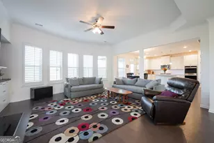 1221 Hawthorne Cir, Madison, GA 30650 - Photo 3