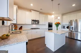 1221 Hawthorne Cir, Madison, GA 30650 - Photo 5