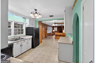 447 S College Street, Metter, GA 30439 - Photo 17