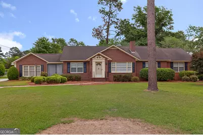 447 S College Street, Metter, GA 30439 - Photo 1