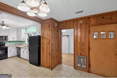 447 S College Street, Metter, GA 30439 - Photo 13