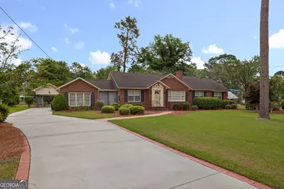 447 S College Street, Metter, GA 30439 - Photo 3