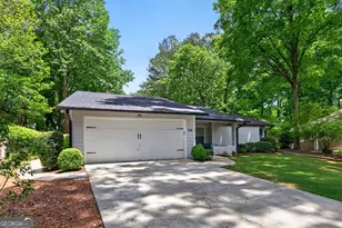 208 Driftwood Ln, Peachtree City, GA 30269 - Photo 3