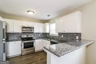 5991 Waggoner Ct, Rex, GA 30273 - Photo 7
