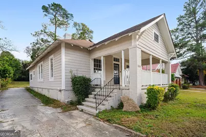 1036 Hillyer Avenue, Macon, GA 31204 - Photo 1