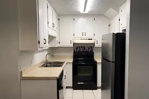 885 Park Pl NE, Conyers, GA 30012 - Photo 5