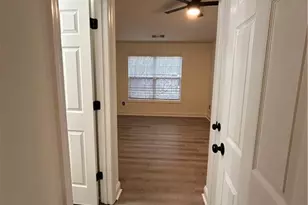 9051 Bayrose Cir, East Point, GA 30344 - Photo 11