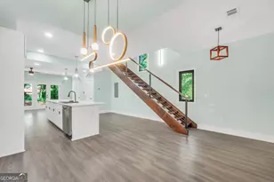 233 E Tinsley St, Griffin, GA 30223 - Photo 7
