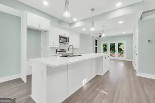 233 E Tinsley St, Griffin, GA 30223 - Photo 9