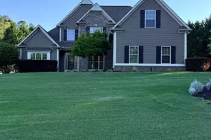 127 Sandisfield Dr, Sharpsburg, GA 30277 - Photo 1