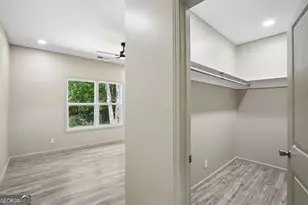 124 Johnson St, Barnesville, GA 30204 - Photo 15