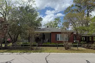 641 S Masonic St, Millen, GA 30442 - Photo 3