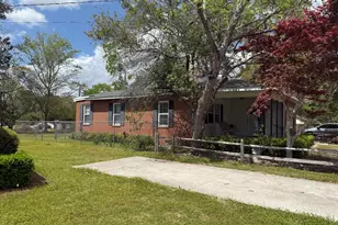 641 S Masonic St, Millen, GA 30442 - Photo 3