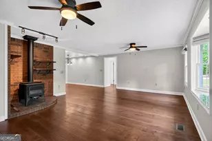 608 Waterview Dr, Lagrange, GA 30240 - Photo 5