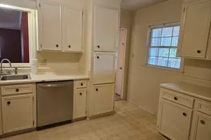 846 Harvey St, Millen, GA 30442 - Photo 5