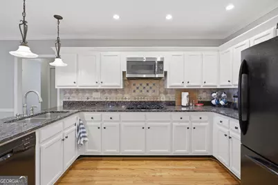 10985 Wilshire Chase Drive, Johns Creek, GA 30097 - Photo 13