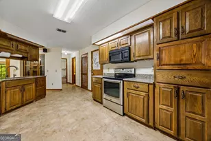 1746 Scrubby Bluff Rd, Kingsland, GA 31548 - Photo 13