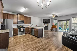 4765 Beacon Ridge Ln, Flowery Branch, GA 30542 - Photo 5
