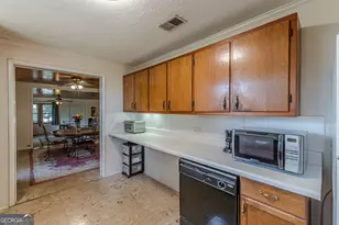 650 North Ave, Hapeville, GA 30354 - Photo 15