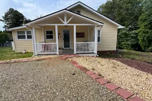 131 Hillcrest Dr, McCaysville, GA 30555 - Photo 1