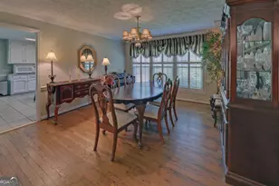 3341 Edgewood Cir, Gainesville, GA 30506 - Photo 9