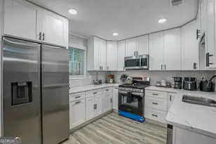 2005 Downs Pl, Lithonia, GA 30058 - Photo 11