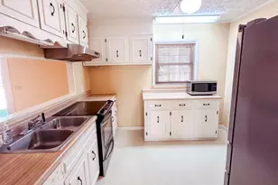 564 W Oglethorpe Ave, Lyons, GA 30436 - Photo 5
