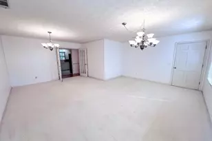 564 W Oglethorpe Ave, Lyons, GA 30436 - Photo 3