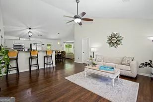 102 Greenfield Ln, Grantville, GA 30220 - Photo 5
