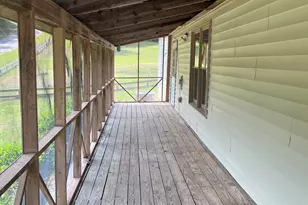 844 Shorewood Cir, Toccoa, GA 30577 - Photo 3