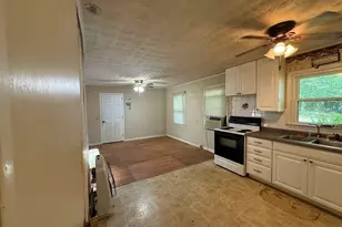 113 Martha Steet St, Winder, GA 30680 - Photo 9