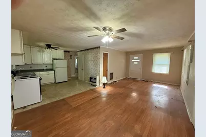 113 Martha Steet, Winder, GA 30680 - Photo 5