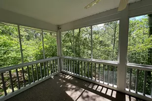 196 White St, Dillard, GA 30537 - Photo 17