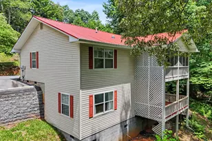 196 White St, Dillard, GA 30537 - Photo 3