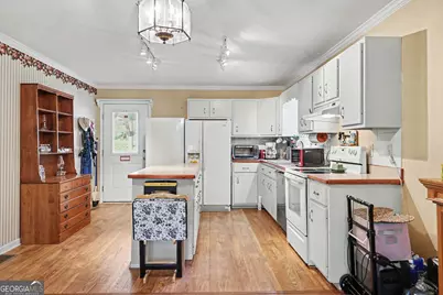 196 White Street, Dillard, GA 30537 - Photo 7