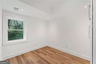 2746 Dale Creek Dr NW, Atlanta, GA 30318 - Photo 33