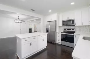 308 Union St, Brunswick, GA 31520 - Photo 15
